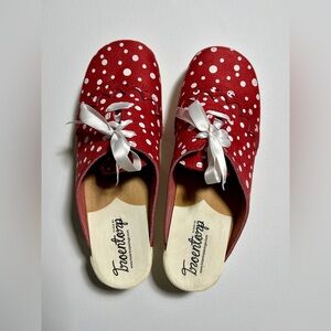 Troentorp Red Suede Polka Dot Clogs Undersized 41 FITS LIKE A US 8.5 (SEE PICS)